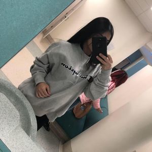 Meet your Posher, Yamiris